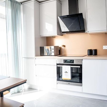 Luxurious Two Bedroom Apartment With Private Parking Perth Extérieur photo