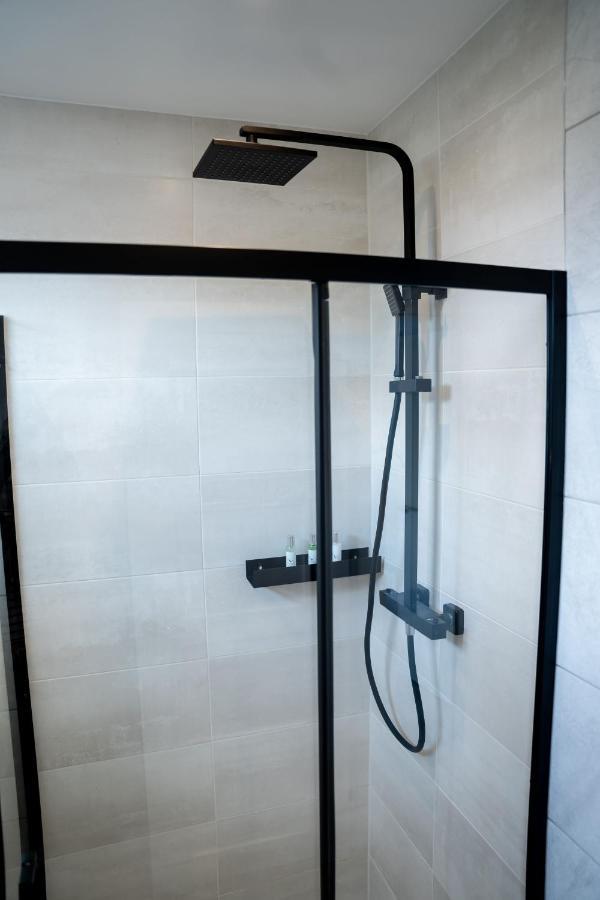 Luxurious Two Bedroom Apartment With Private Parking Perth Extérieur photo