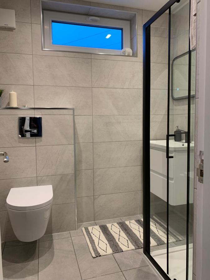 Luxurious Two Bedroom Apartment With Private Parking Perth Extérieur photo